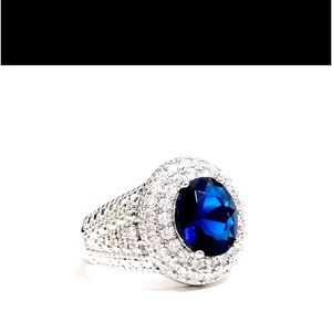 Luxury Vintage 925 Silver Plated Oval Cut Blue Gemstone Ring.